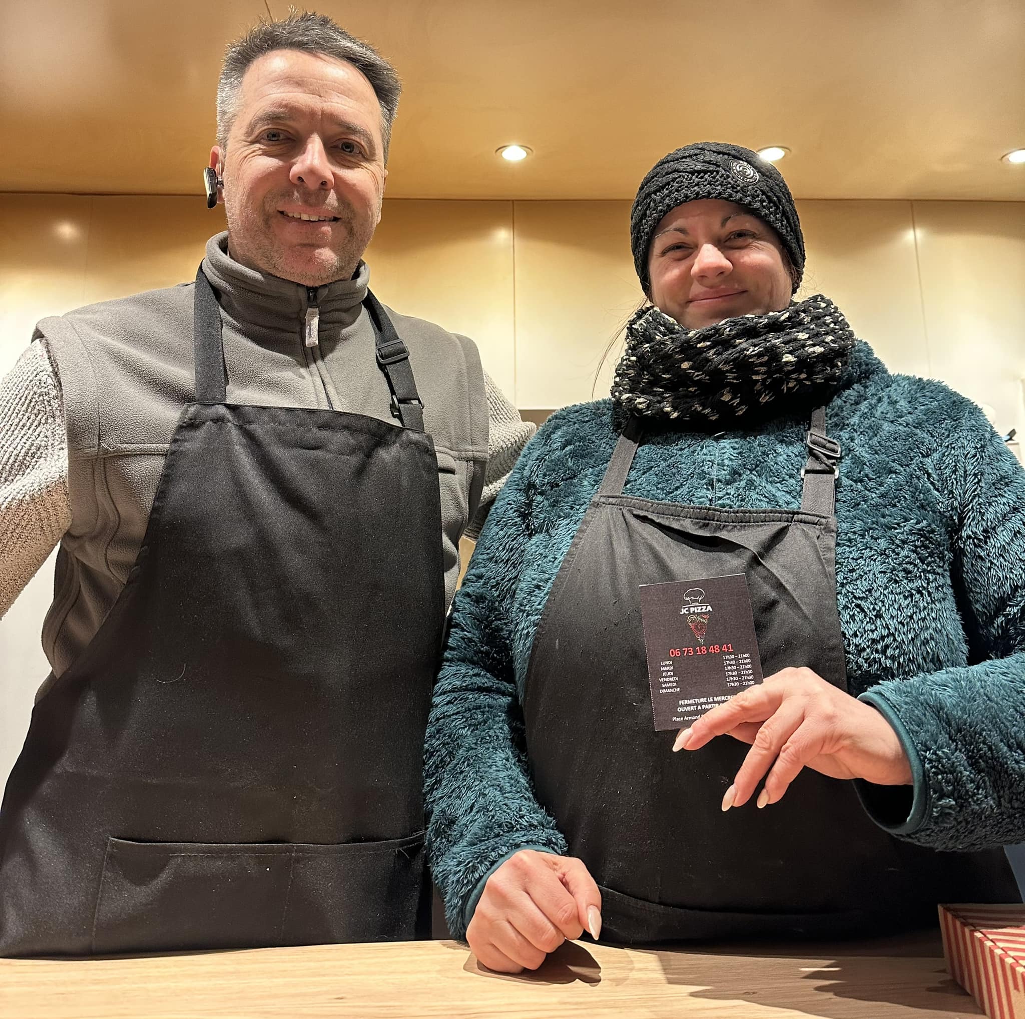 C&eacute;dric et Isabelle Food Truck voreppe.jpg (492 KB)